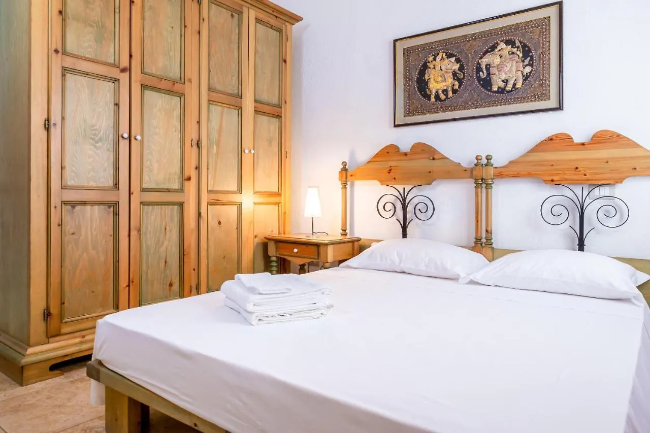 Villa Pinewood Santa Margherita di Pula 0*,  Itálie