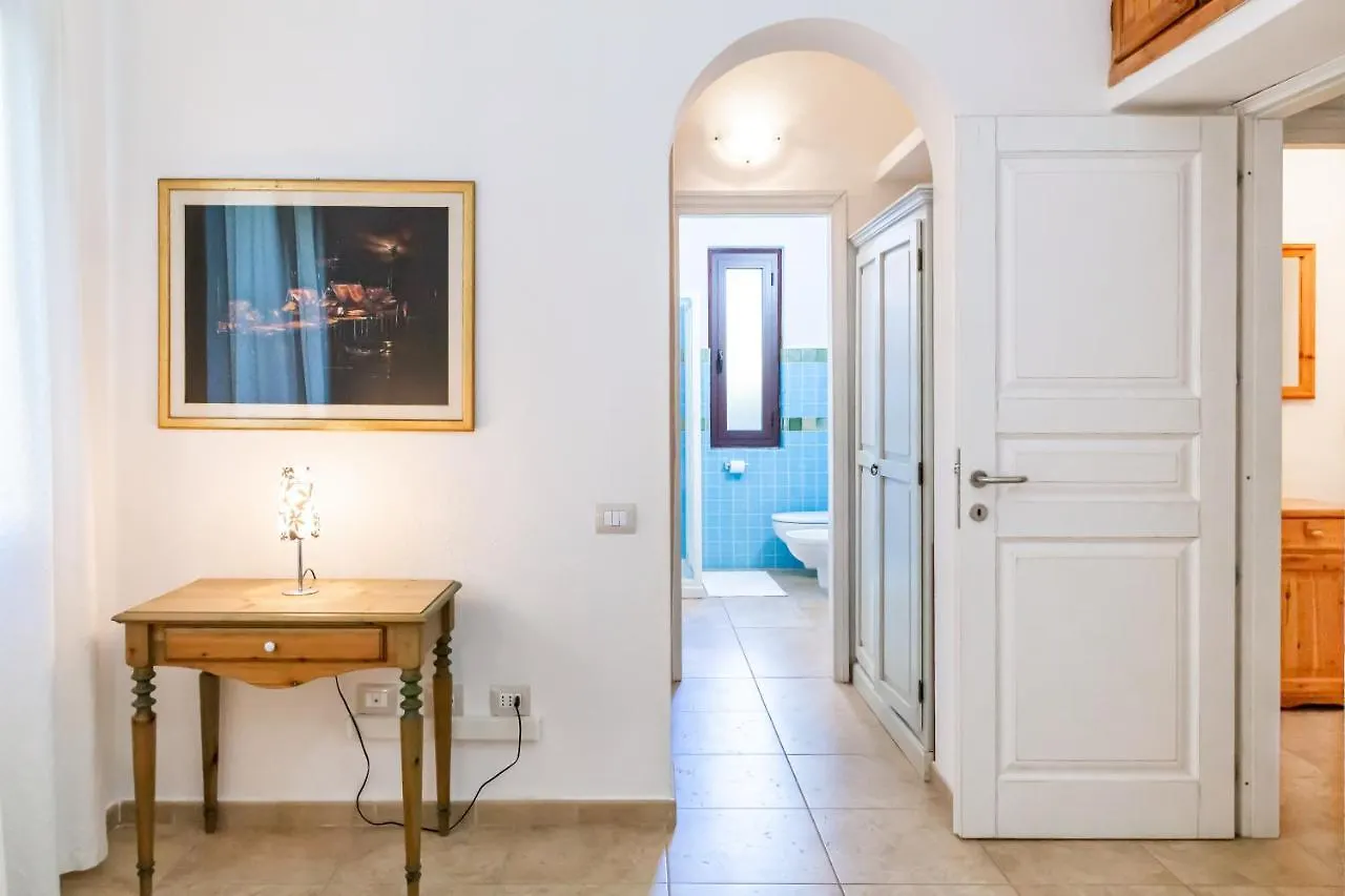 Villa Pinewood Santa Margherita di Pula 0*,